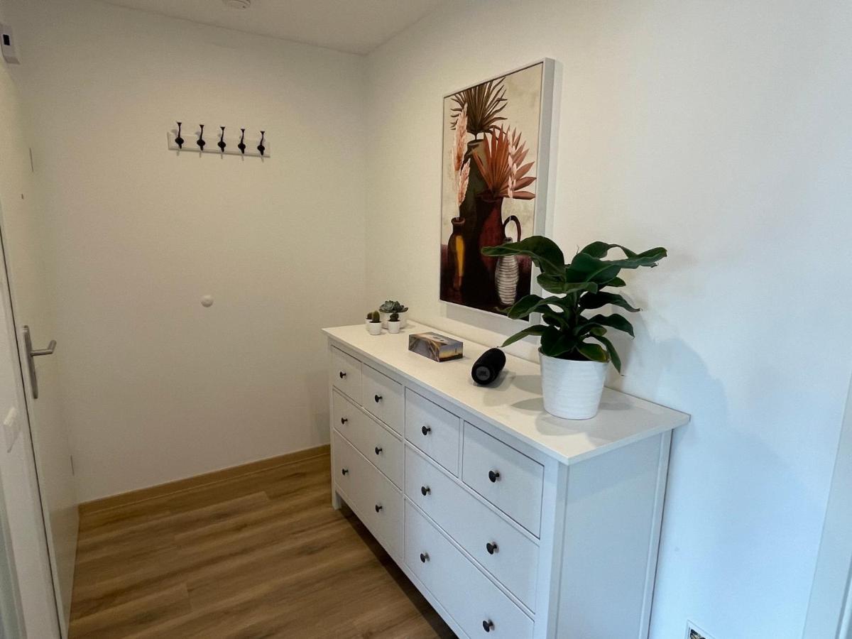 Neue Stilvolle 2-Zimmer Wohnung Im Zentrum Von Wolfsburg Eksteriør bilde